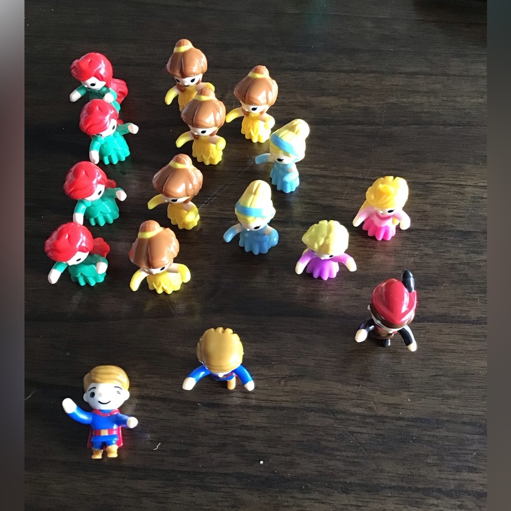 16 Miniature Disney Figurines